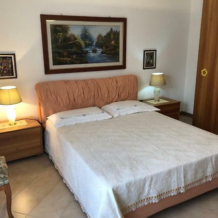 Locazione Turistica F.G. Rando Apartment เลโตยานนี ภายนอก รูปภาพ