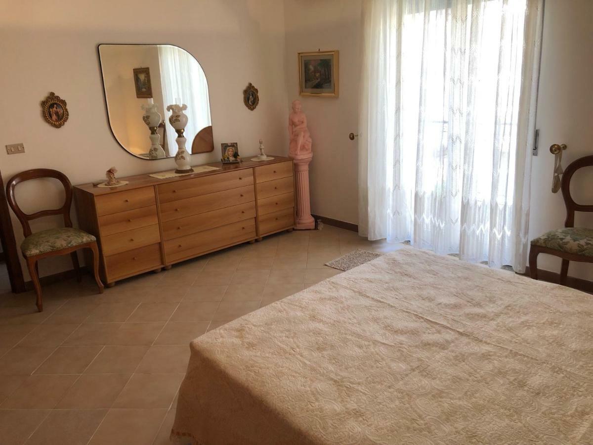 Locazione Turistica F.G. Rando Apartment เลโตยานนี ภายนอก รูปภาพ